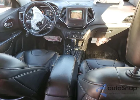 2019 Jeep Cherokee Latitude Plus z USA, uszkodzony, nr VIN 1C4PJMLX1KD124253